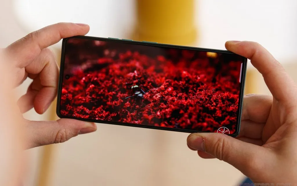 Layar Techno Pova 6 Pro